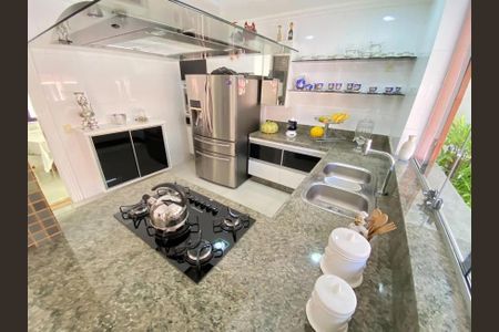 Casa à venda com 342m², 5 quartos e 4 vagas