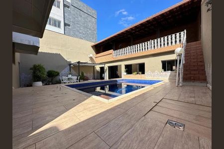 Casa à venda com 342m², 5 quartos e 4 vagas