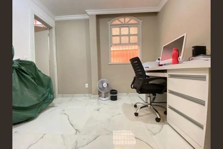 Casa à venda com 342m², 5 quartos e 4 vagas