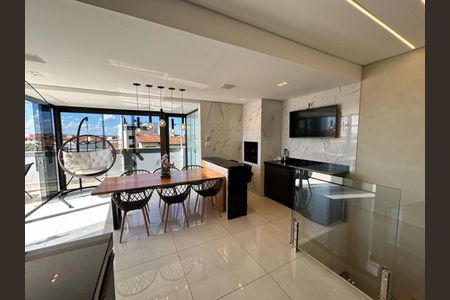 Apartamento à venda com 3 quartos, 188m² em Heliópolis, Belo Horizonte