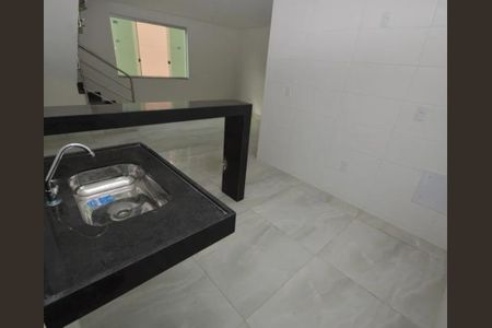 Apartamento à venda com 5 quartos, 150m² em Heliópolis, Belo Horizonte