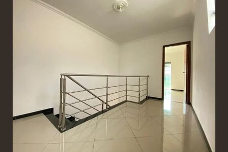 Casa à venda com 115m², 3 quartos e 4 vagas