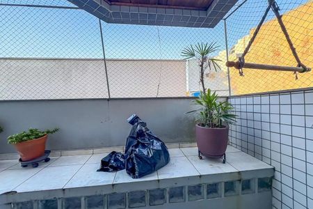 Apartamento à venda com 96m², 2 quartos e 1 vaga