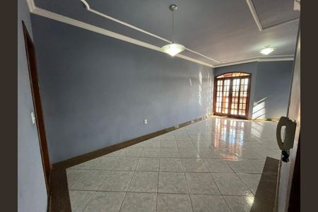 Casa à venda com 3 quartos, 133m² em Planalto, Belo Horizonte