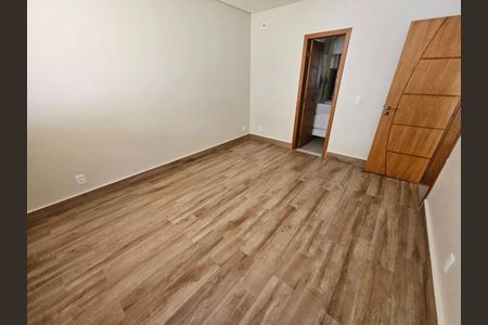 Casa à venda com 180m², 3 quartos e 2 vagas