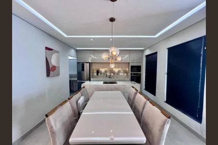 Casa à venda com 4 quartos, 360m² em São João Batista, Belo Horizonte