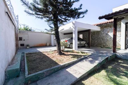 Casa à venda com 500m², 5 quartos e 4 vagasEntrada