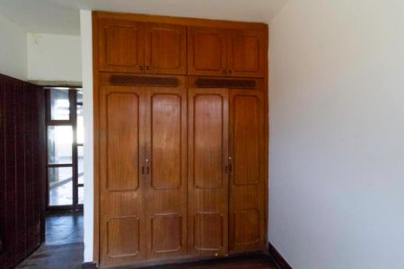 Casa à venda com 500m², 5 quartos e 4 vagasSemi Suíte 2