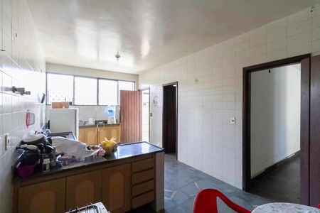 Casa à venda com 500m², 5 quartos e 4 vagasCozinha