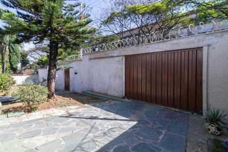 Casa à venda com 500m², 5 quartos e 4 vagasEntrada