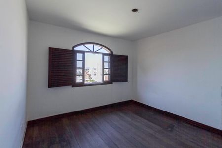 Casa à venda com 500m², 5 quartos e 4 vagasSuíte 1