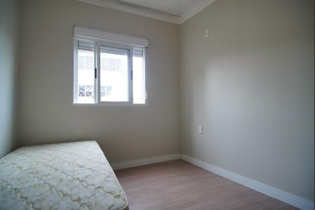 Quarto  de apartamento para alugar com 2 quartos, 85m² em Navegantes, Porto Alegre