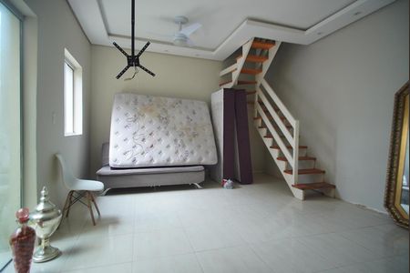 Sala/Cozinha de apartamento para alugar com 2 quartos, 85m² em Navegantes, Porto Alegre
