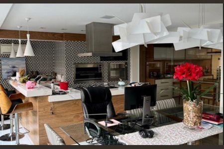 Apartamento à venda com 3 quartos, 335m² em Vila Uberabinha, São Paulo