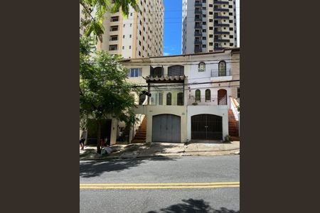Casa à venda com 260m², 6 quartos e 1 vaga