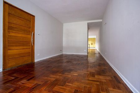 Casa à venda com 3 quartos, 214m² em Vila Alexandria, São Paulo