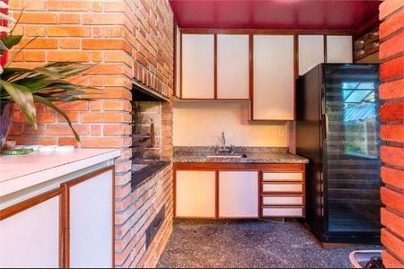 Casa à venda com 208m², 5 quartos e 3 vagas