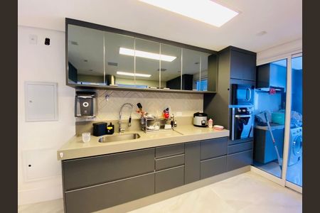 Apartamento à venda com 165m², 3 quartos e 3 vagas