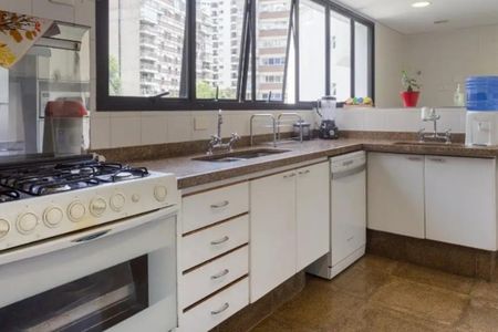 Apartamento à venda com 369m², 4 quartos e 5 vagas