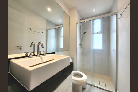 Apartamento à venda com 181m², 3 quartos e 3 vagasBanheiro da Suíte 2