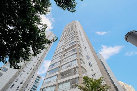 Apartamento à venda com 181m², 3 quartos e 3 vagasFachada