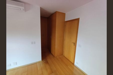 Apartamento à venda com 386m², 4 quartos e 6 vagas