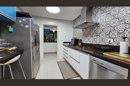 Apartamento à venda com 256m², 4 quartos e 4 vagas
