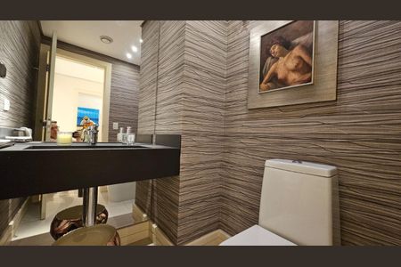 Apartamento à venda com 256m², 4 quartos e 4 vagas