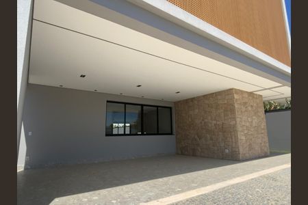 Casa de condomínio à venda com 550m², 4 quartos e 3 vagas