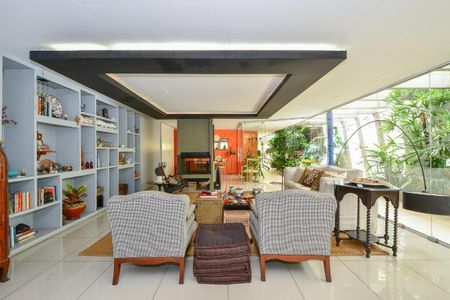 Casa à venda com 367m², 3 quartos e 4 vagas