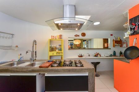 Casa à venda com 367m², 3 quartos e 4 vagas