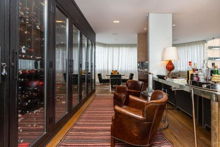 Apartamento à venda com 2 quartos, 395m² em Vila Nova Conceição, São Paulo