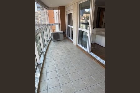Apartamento à venda com 125m², 2 quartos e 3 vagas