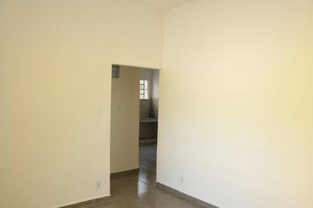 Sala de casa para alugar com 2 quartos, 100m² em Santa Eugenia, Nova Iguaçu