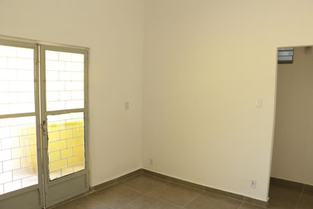 Sala de casa para alugar com 2 quartos, 100m² em Santa Eugenia, Nova Iguaçu