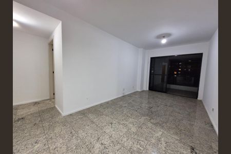 Apartamento à venda com 80m², 2 quartos e 1 vaga