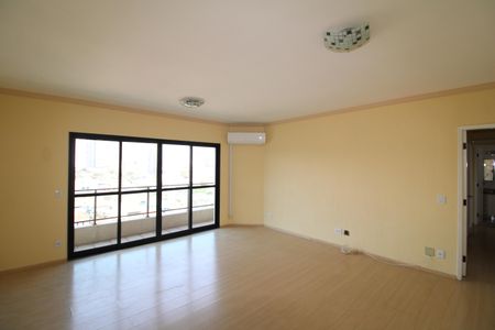Apartamento para alugar com 129m², 3 quartos e 3 vagasSala