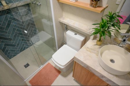 Apartamento à venda com 73m², 3 quartos e 1 vaga Apartamento à venda com 73m², 3 quartos e 1 vagaBanheiro Social