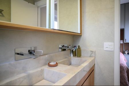 Apartamento à venda com 73m², 3 quartos e 1 vaga Apartamento à venda com 73m², 3 quartos e 1 vagaBanheiro da Suíte