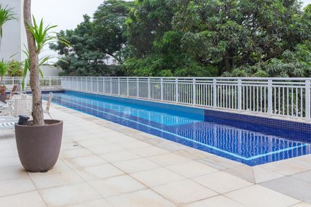 Apartamento à venda com 60m², 2 quartos e 2 vagasÁrea comum - Piscina