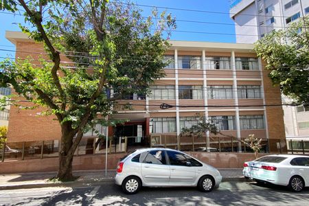 Apartamento à venda com 157m², 4 quartos e sem vaga Apartamento à venda com 157m², 4 quartos e sem vagaFachada