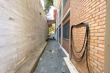 Apartamento à venda com 157m², 4 quartos e sem vaga Apartamento à venda com 157m², 4 quartos e sem vagaVaranda