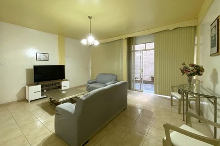 Apartamento à venda com 157m², 4 quartos e sem vaga Apartamento à venda com 157m², 4 quartos e sem vagaSala