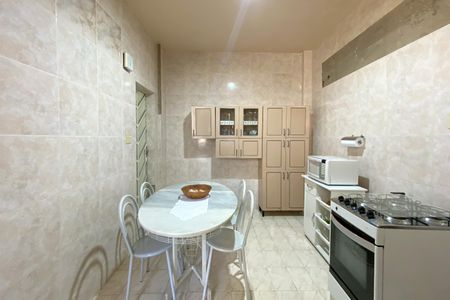 Apartamento à venda com 157m², 4 quartos e sem vaga Apartamento à venda com 157m², 4 quartos e sem vagaCozinha