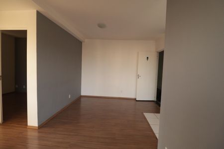 Sala de apartamento à venda com 2 quartos, 50m² em Vila Nambi, Jundiaí