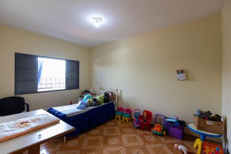 Casa à venda com 261m², 5 quartos e 3 vagasQuarto 1