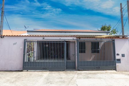 Casa à venda com 261m², 5 quartos e 3 vagasFachada da Casa