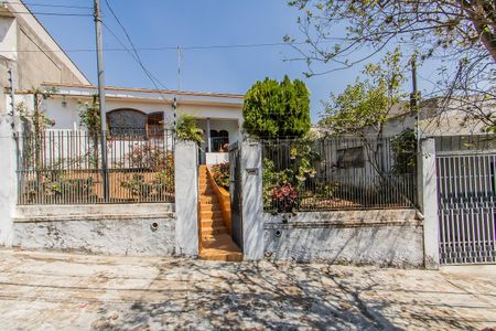 Casa à venda com 151m², 3 quartos e 1 vaga Casa à venda com 151m², 3 quartos e 1 vagaFachada