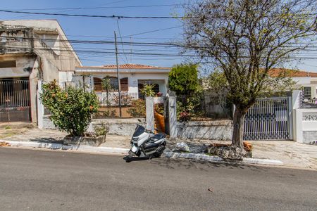 Casa à venda com 151m², 3 quartos e 1 vaga Casa à venda com 151m², 3 quartos e 1 vagaFachada