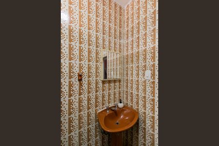 Casa à venda com 151m², 3 quartos e 1 vaga Casa à venda com 151m², 3 quartos e 1 vagaBanheiro